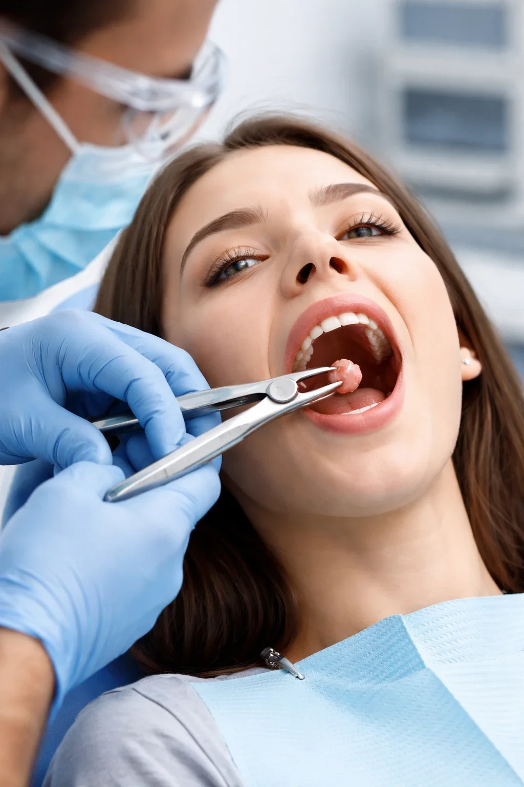 Taking Out a Tooth at the Dentist: A Complete Patient Guide 5 taking out a tooth at the dentist